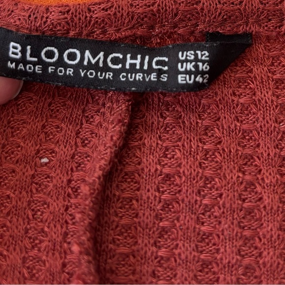 BloomChic Waffle Knit Top Women’s Size 12 Burnt Orange Red Faux Wrap Stretchy - Picture 3 of 6